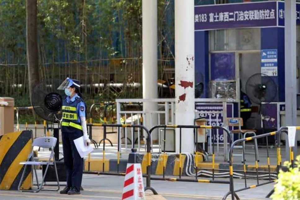 iPhone'un Çin'deki fabrikasında çalışan işçiler karantinadan kaçtı