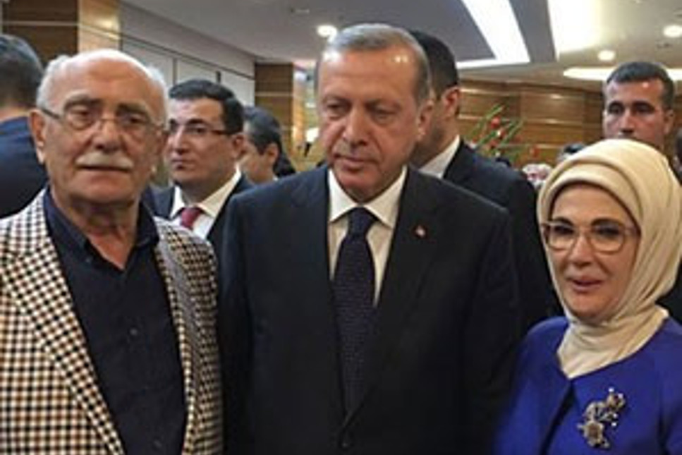 Kardeşi tutuklanmıştı: Abisi Erdoğan'la böyle poz verdi