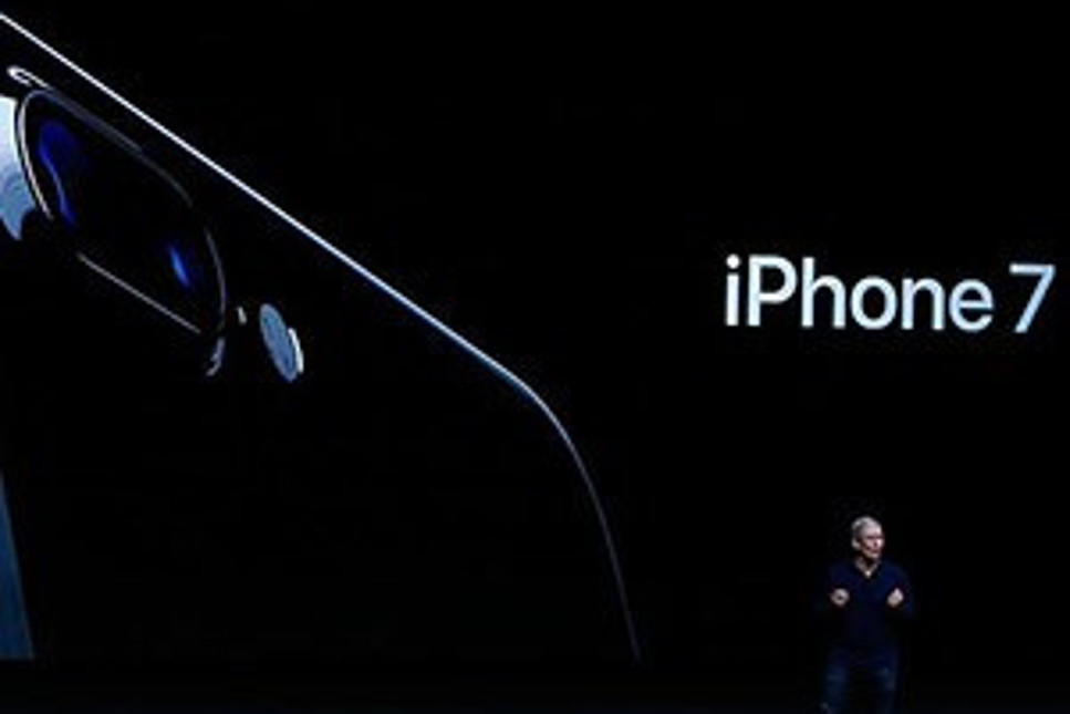 Fiyatlar belli oldu... İşte merakla beklenen iPhone 7