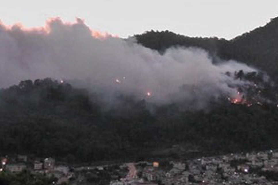 Marmaris alev alev yandı: 600 hektar orman kül oldu