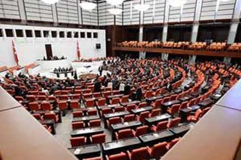 AKP’li olmayan bürokrat depoya