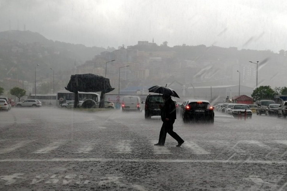 Meteorolojiden İstanbul için kuvvetli yağış uyarısı