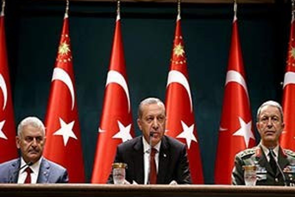 Erdoğan ilk kez açıkladı: Darbeciler Hulusi Akar'a 'Sizi Gülen'le görüştürelim' demiş