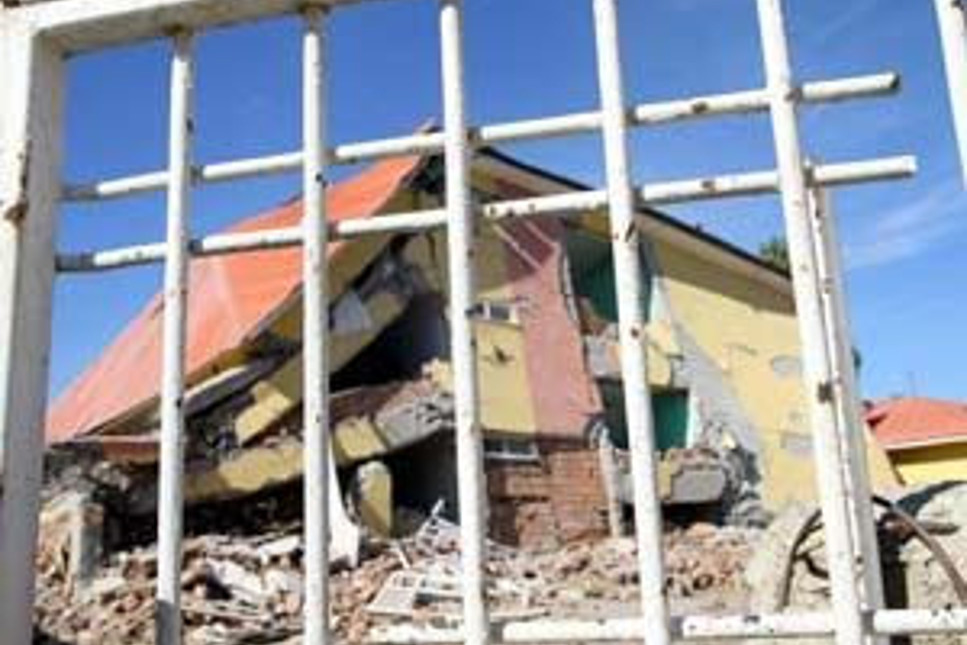 Akşan Yapı, depremde yıkılan ilköğretim okulunu inşa edecek