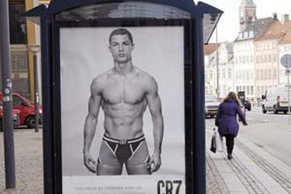 Ronaldo’ya belediyelerden ‘sansür kartı’