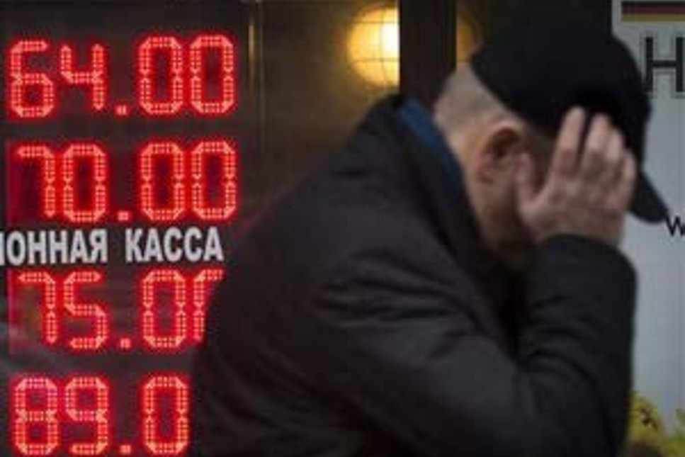 Rusya'da dolar/ruble yeni rekor kırdı