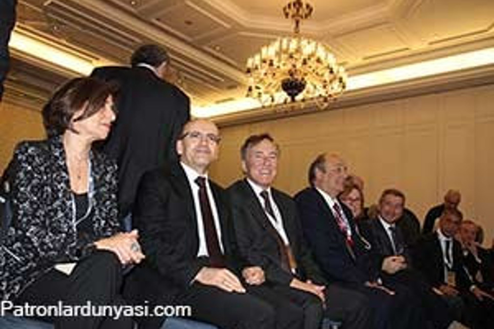 Ekonomi Bakanı Şimşek'den patronlara enflasyon uyarısı