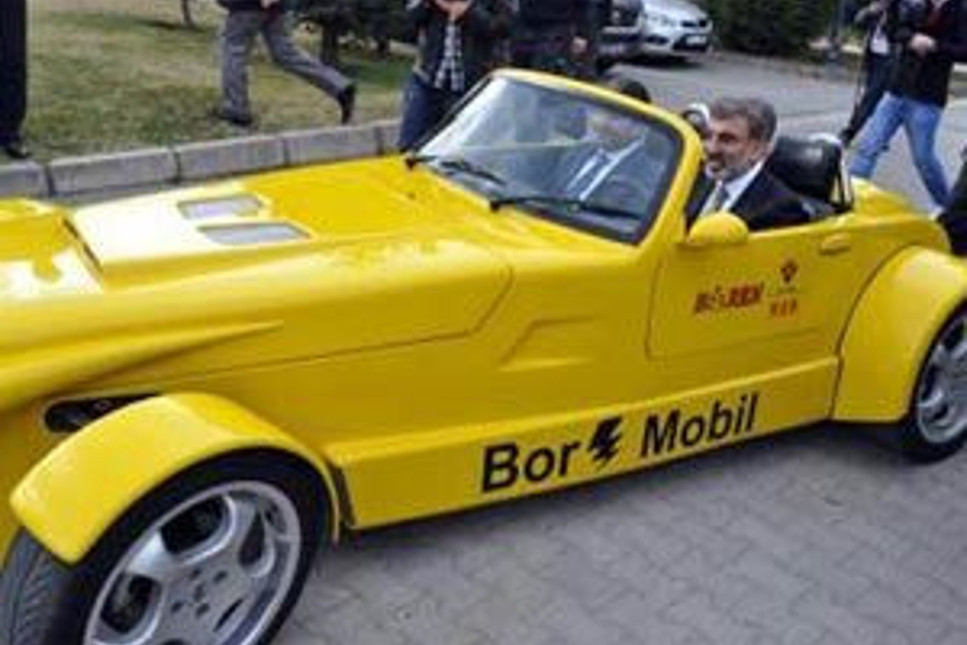Enerji Bakanına bu otomobil yakışır!