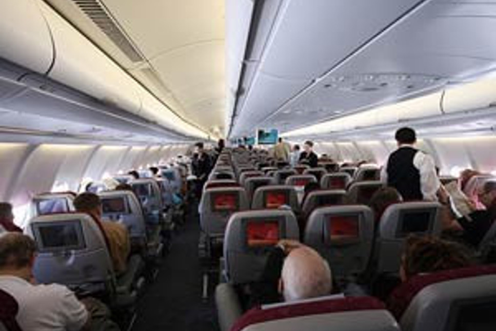 162 yolcu taşıyan uçak havada kayboldu