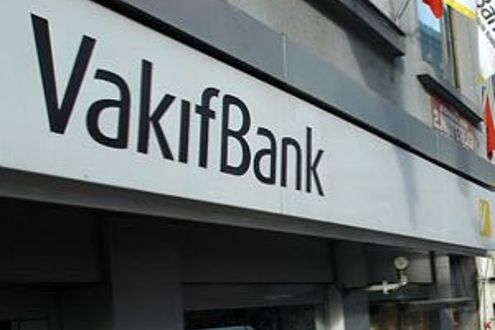 Vakıfbank'ı 30 milyon TL dolandıran 11 kişi yargılanıyor