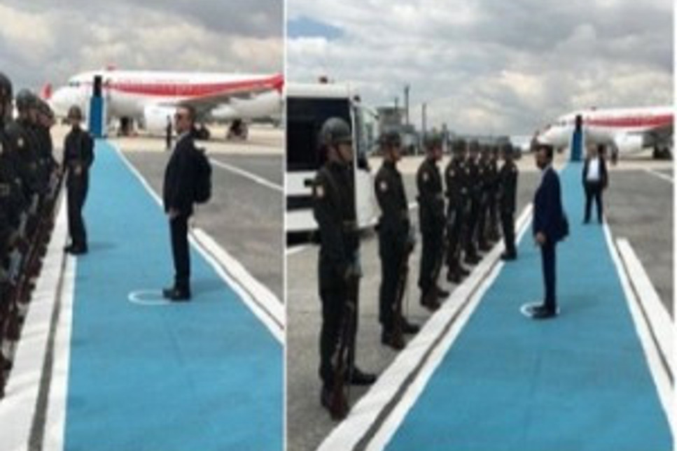 Yandaş yazarların protokolde askerleri selamlamasına büyük tepki