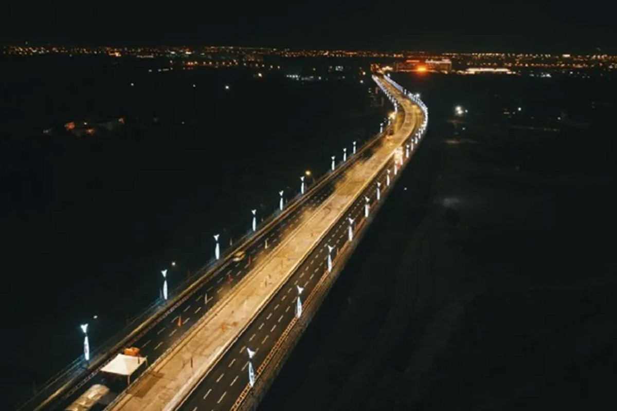 Uraloğlu, Adana’da hizmete açılan "Adana 15 Temmuz Şehitler Köprüsü"nü paylaştı.