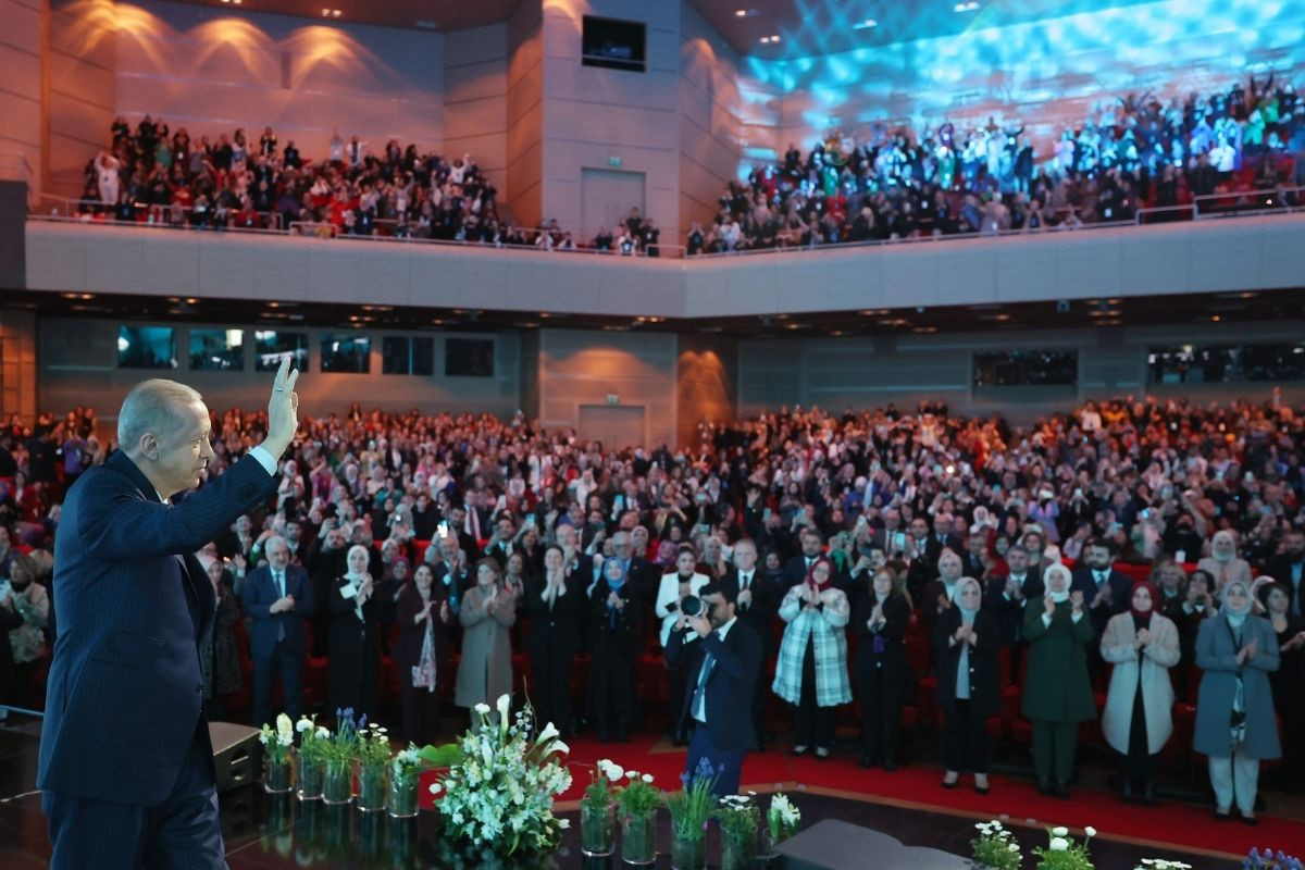 Erdoğan: Sadece 8 Mart değil kalan 364 gün de kadınların günü olmalı