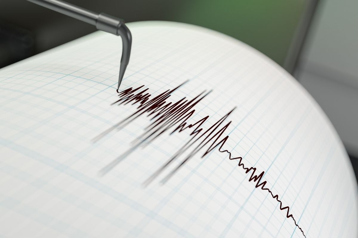 Akdeniz'de bir saat arayla iki deprem meydana geldi