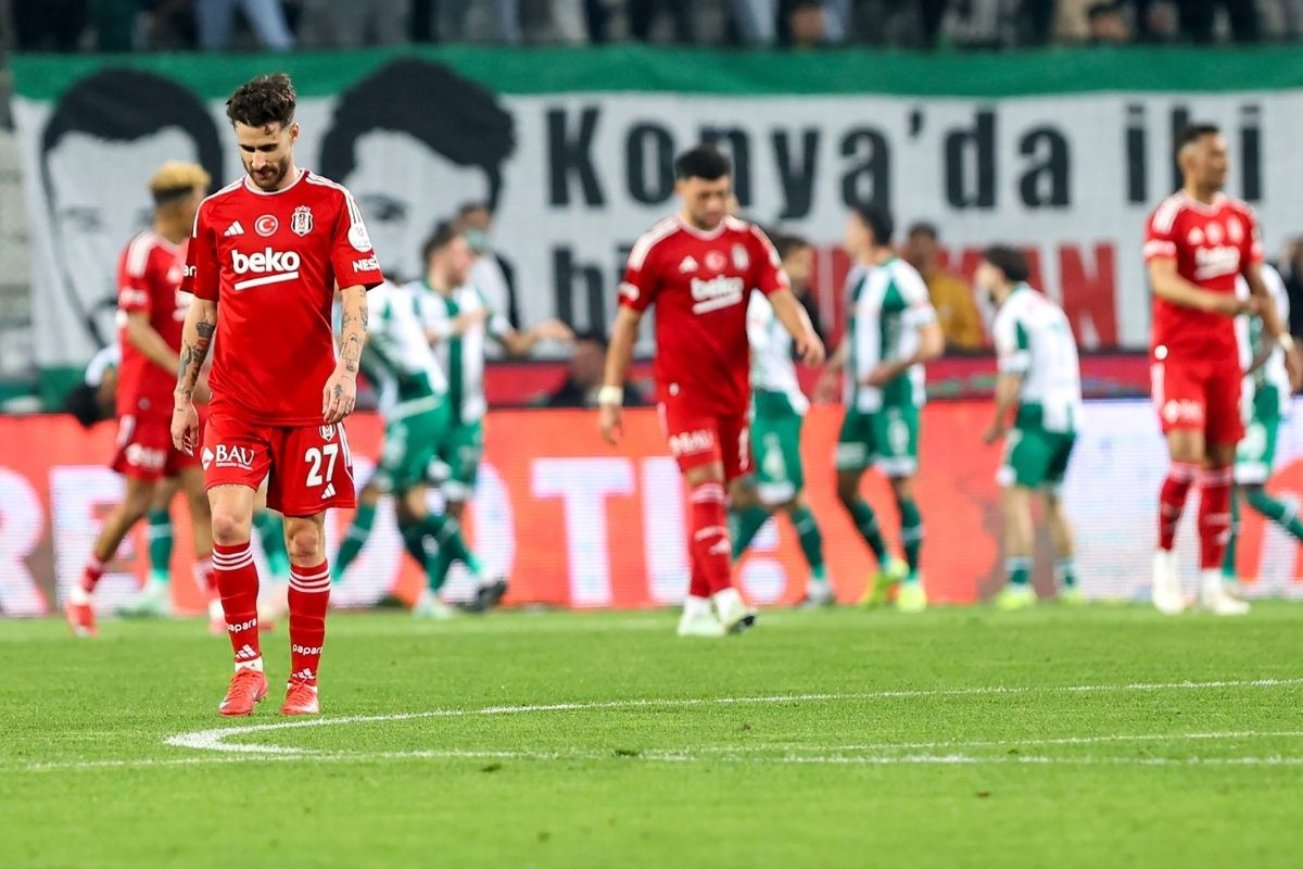 Beşiktaş, 9 kişi kalan Konyaspor'a yenildi