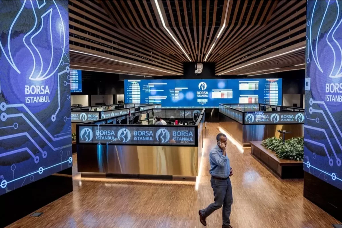 Dün sert düşen Borsa İstanbul BIST 100 endeksi bugün yeniden 10 bin puanın üzerine çıktı