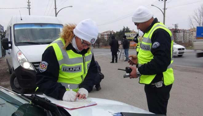 Trafikte ters yönde gidene rekor ceza!